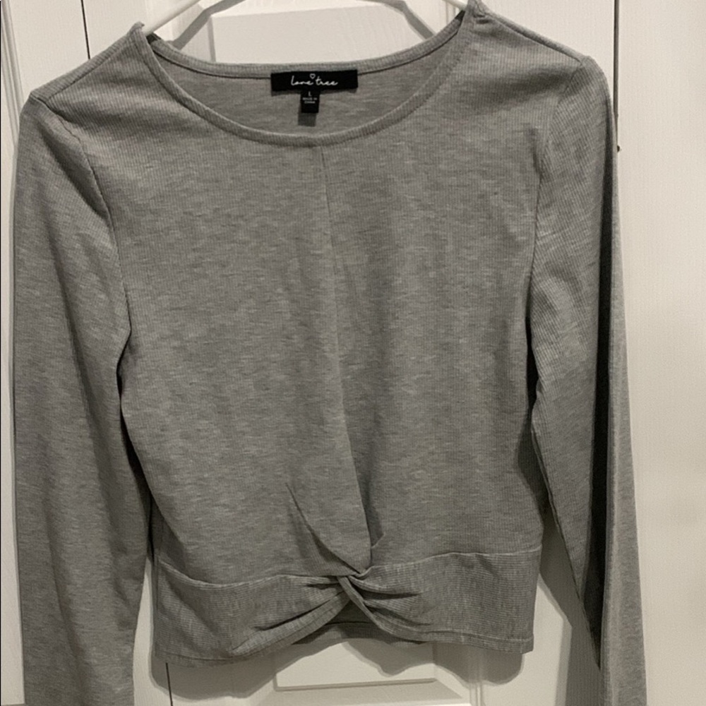 Long sleeve gray Tee